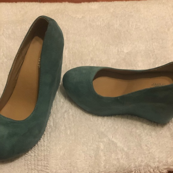 Teal suede wedges - Picture 2 of 7